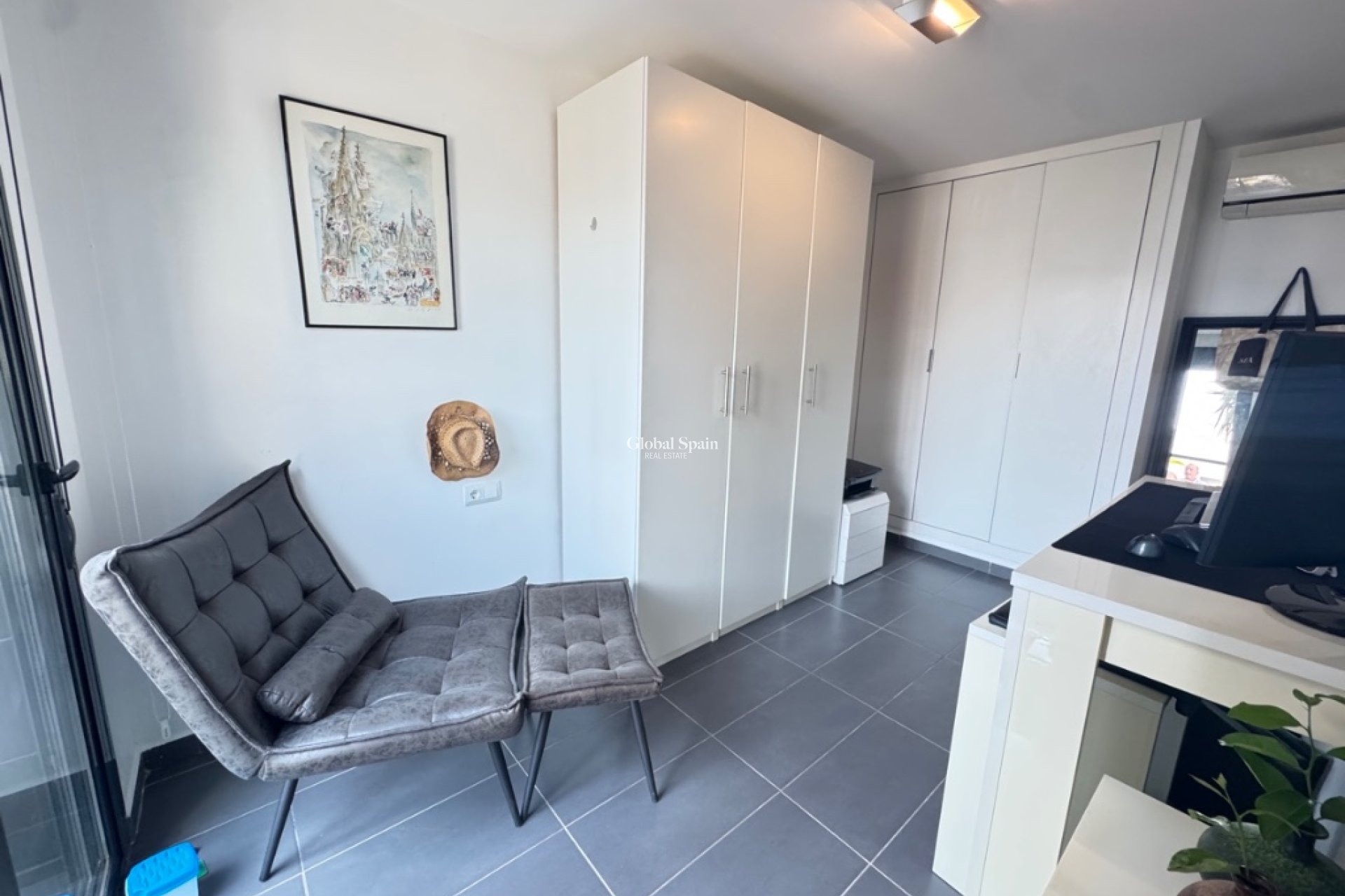 Revente - Maison -
ORIHUELA COSTA - VILLAMARTÍN