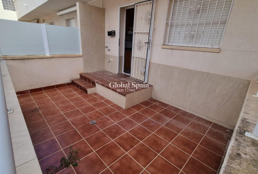 Revente - MAISON -
ORIHUELA COSTA - VILLAMARTÍN