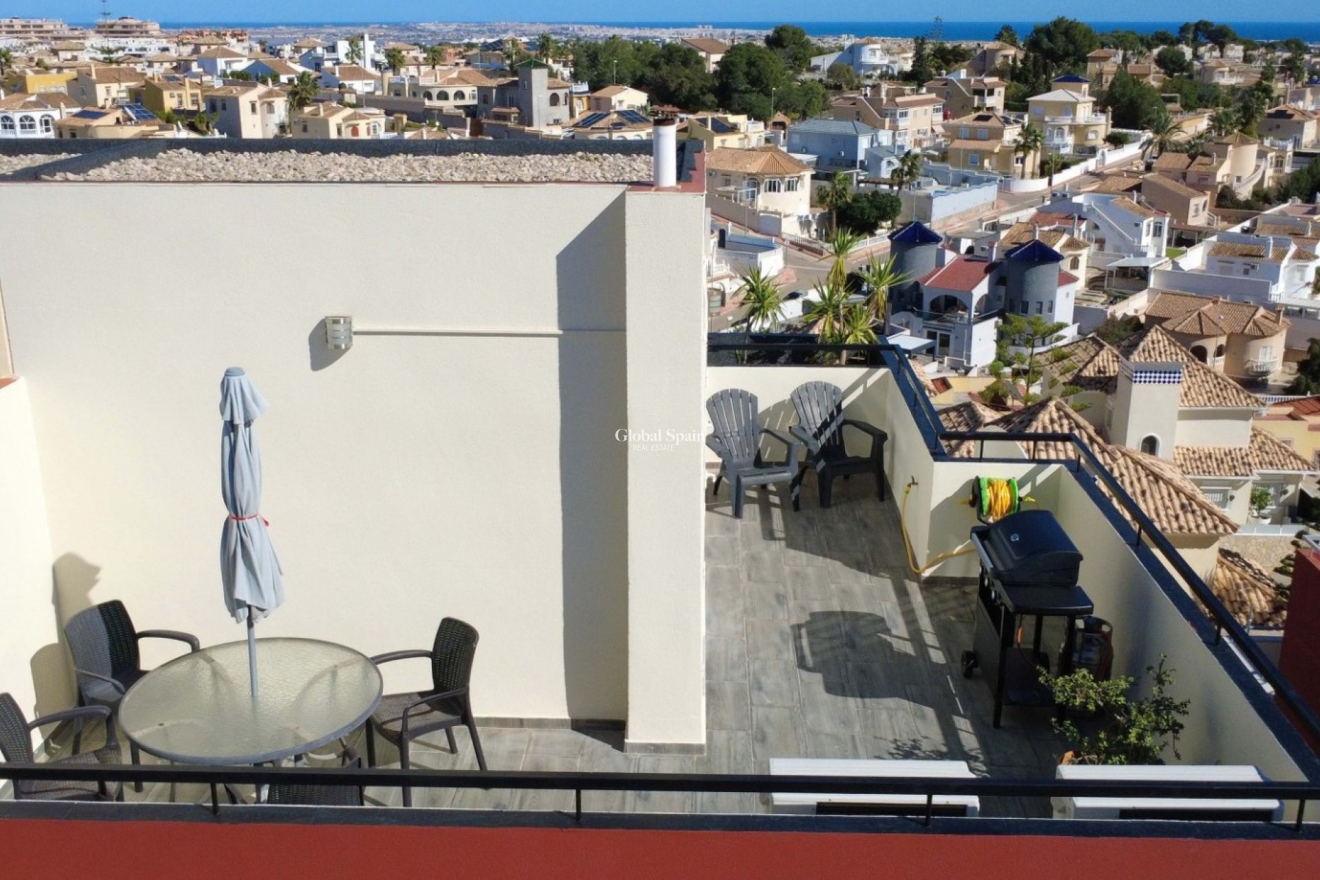 Revente - MAISON -
ORIHUELA COSTA - VILLAMARTÍN