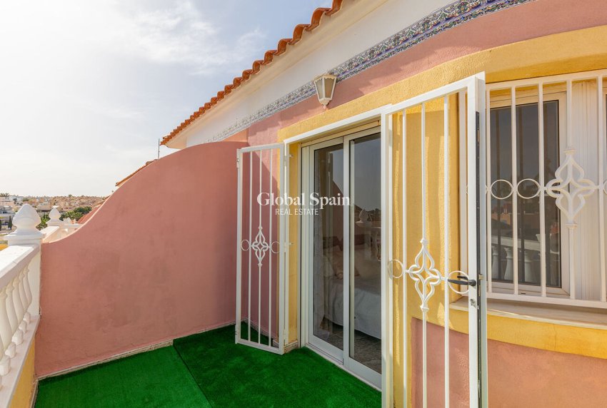 Revente - MAISON -
ORIHUELA COSTA - VILLAMARTÍN