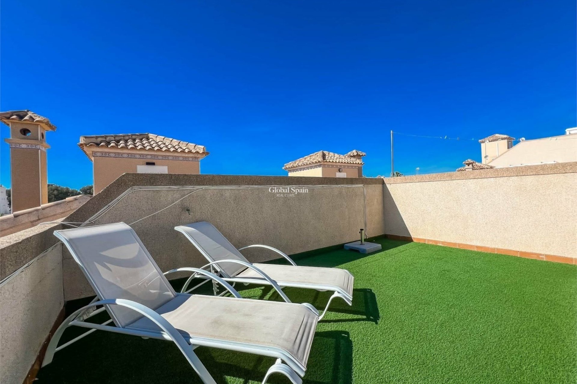 Revente - MAISON -
ORIHUELA COSTA - VILLAMARTÍN