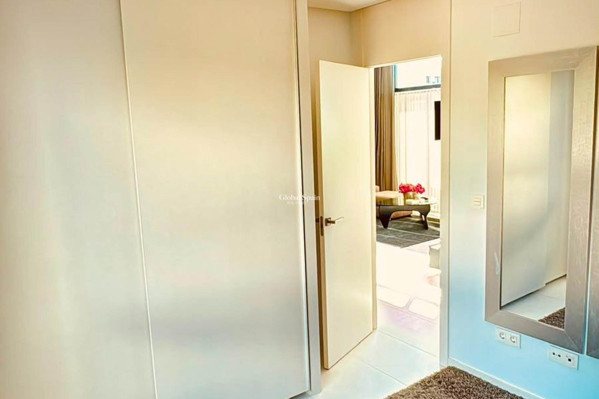 Revente - MAISON -
ORIHUELA COSTA - VILLAMARTÍN