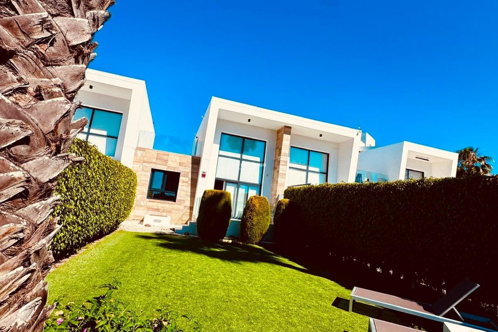 Revente - MAISON -
ORIHUELA COSTA - VILLAMARTÍN