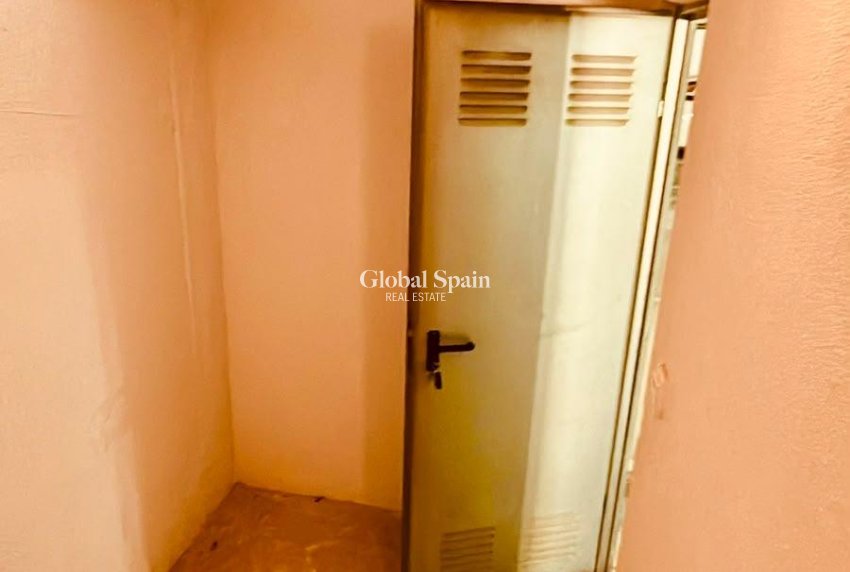 Revente - MAISON -
ORIHUELA COSTA - VILLAMARTÍN