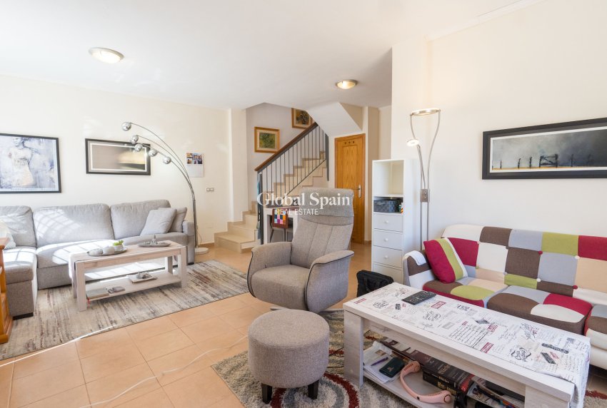 Revente - MAISON -
ORIHUELA COSTA - VILLAMARTÍN