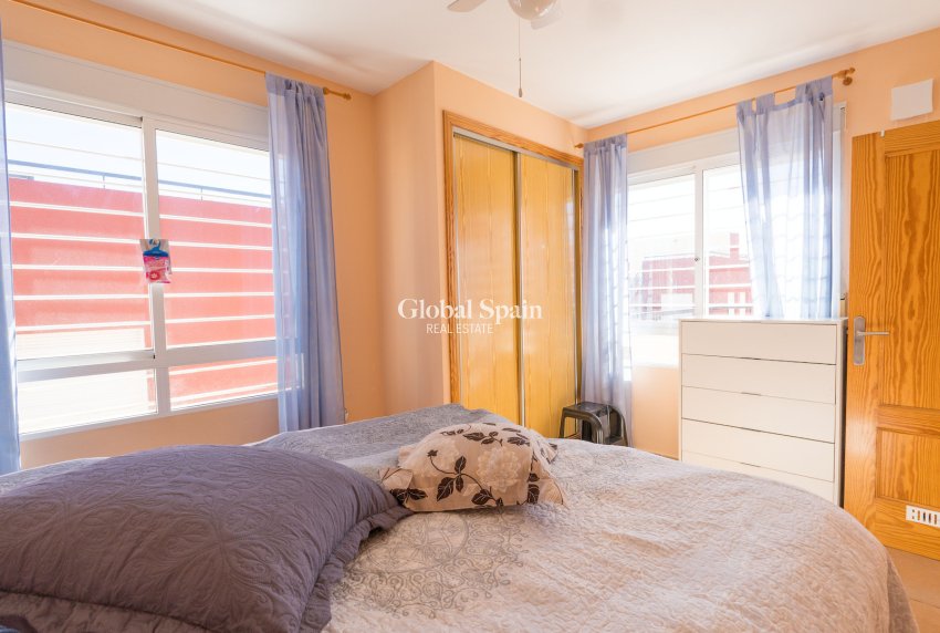 Revente - MAISON -
ORIHUELA COSTA - VILLAMARTÍN