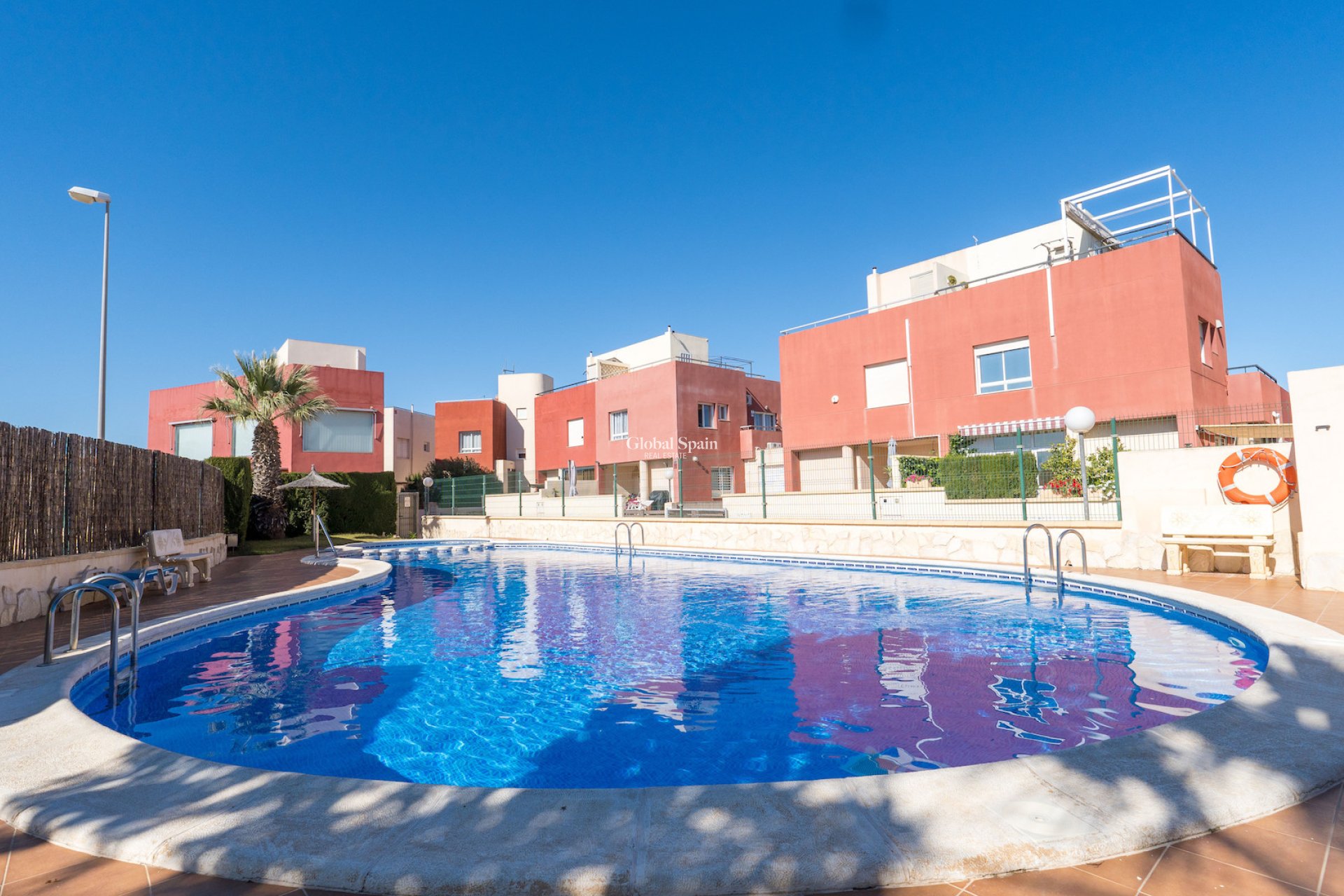 Revente - MAISON -
ORIHUELA COSTA - VILLAMARTÍN