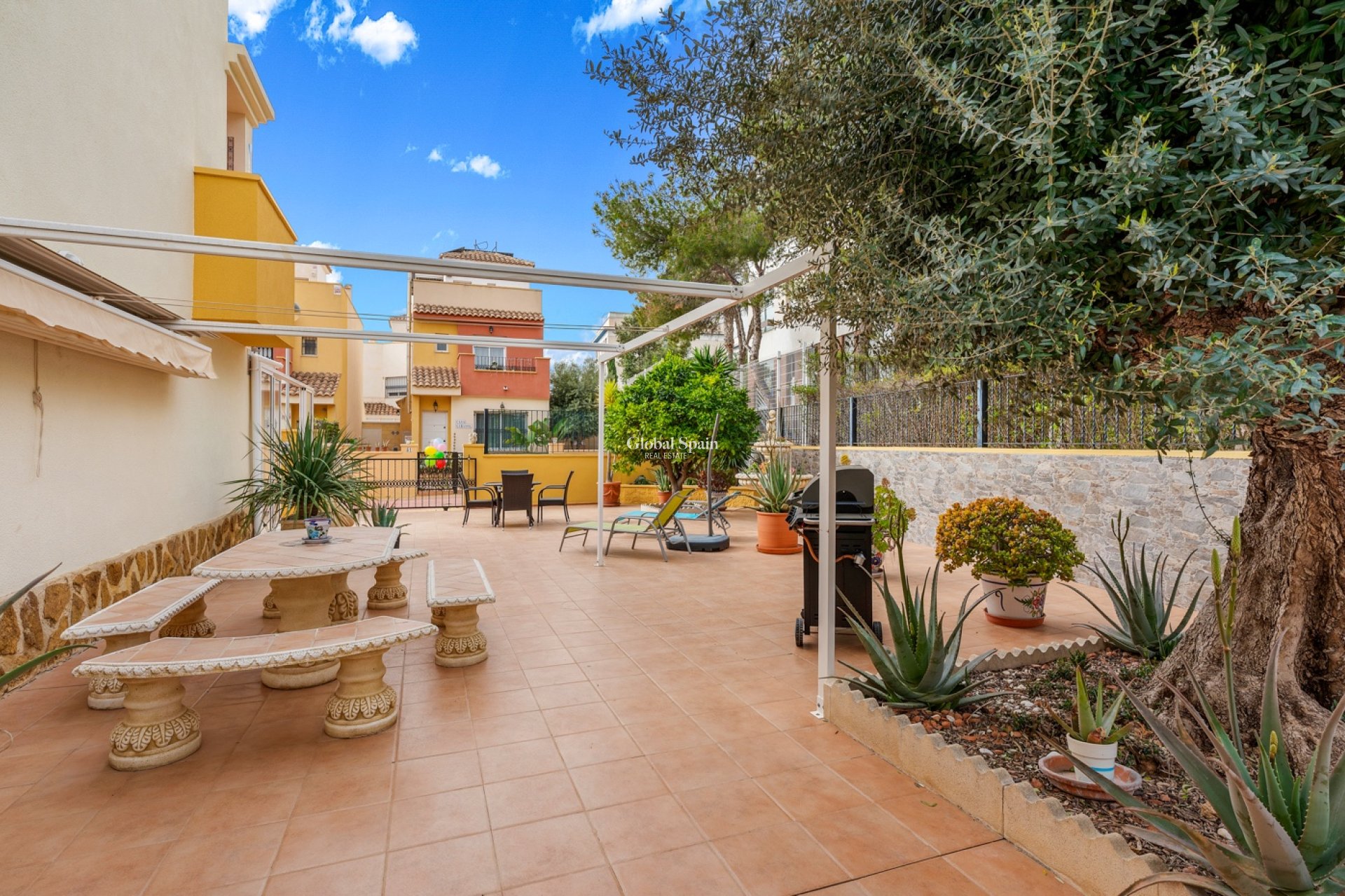 Revente - MAISON -
ORIHUELA COSTA - VILLAMARTÍN