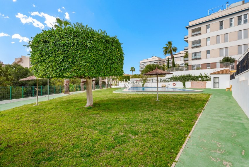 Revente - MAISON -
ORIHUELA COSTA - VILLAMARTÍN