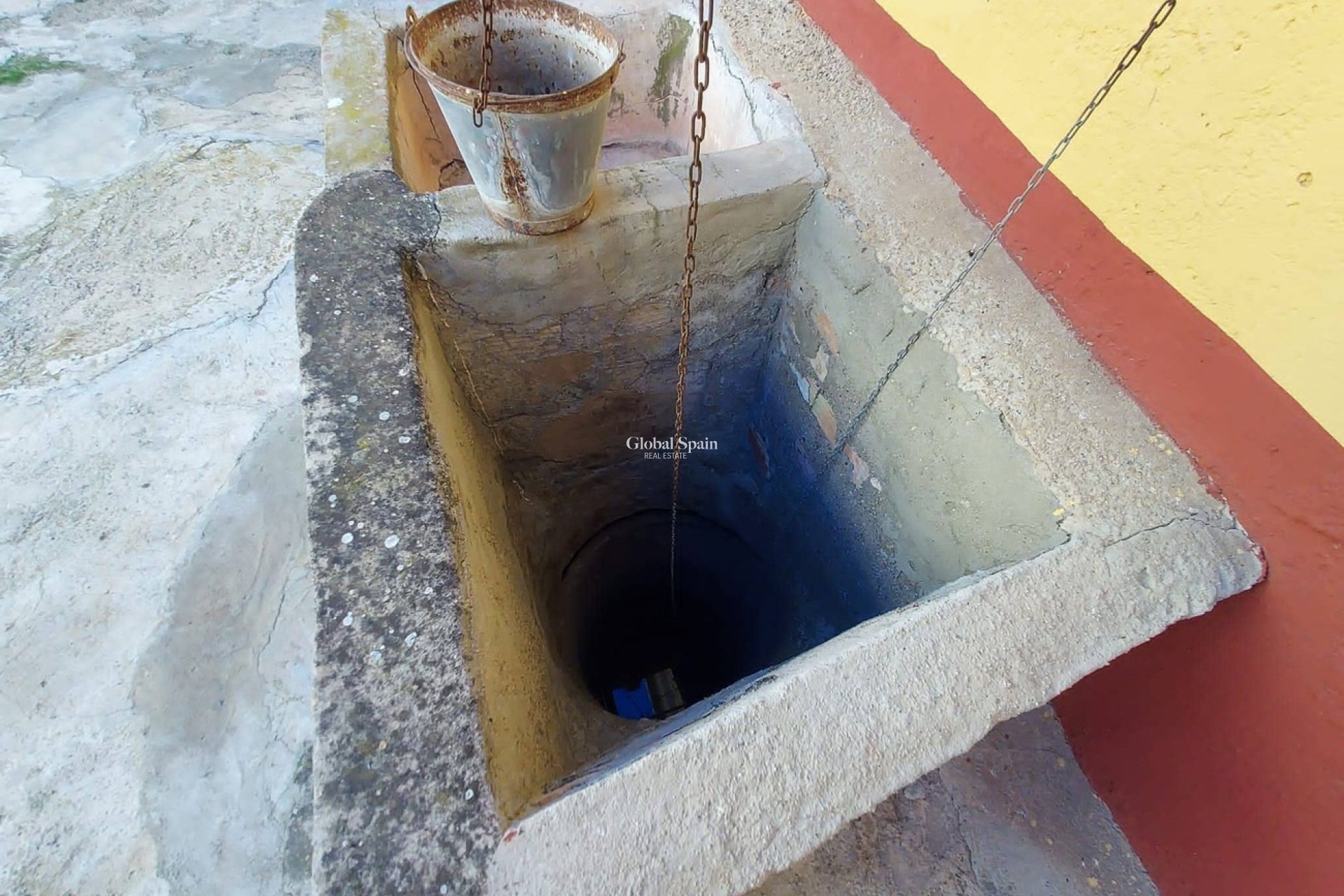 Revente - MAISON -
ORIHUELA - Desamparados