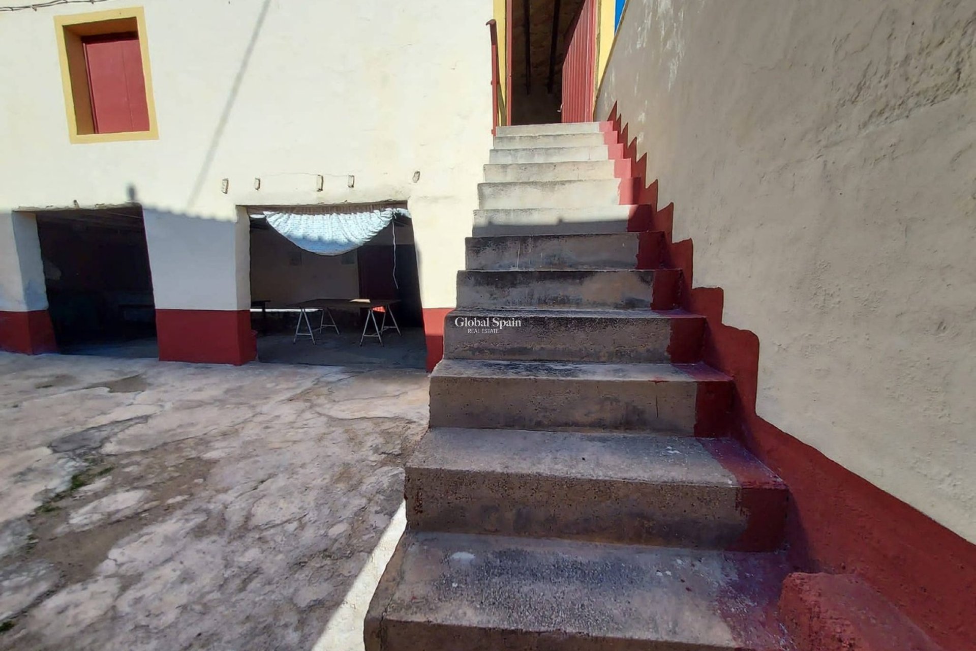 Revente - MAISON -
ORIHUELA - Desamparados