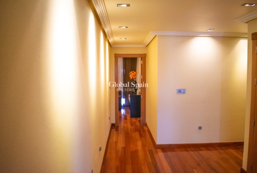 Revente - MAISON -
ORIHUELA - El raal