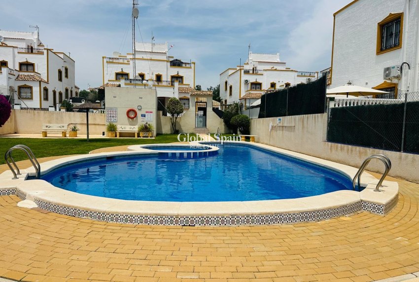 Revente - MAISON -
ORIHUELA - Entre Naranjos