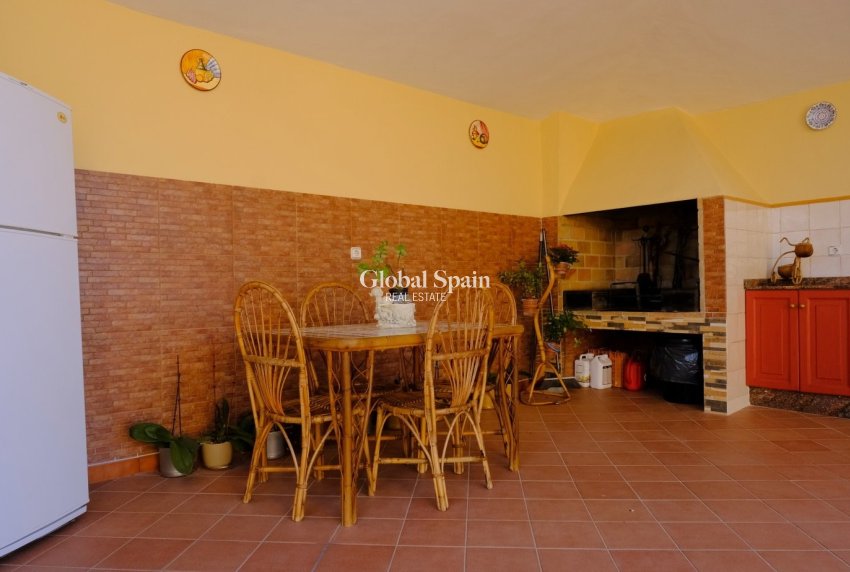 Revente - MAISON -
ORIHUELA - Inland