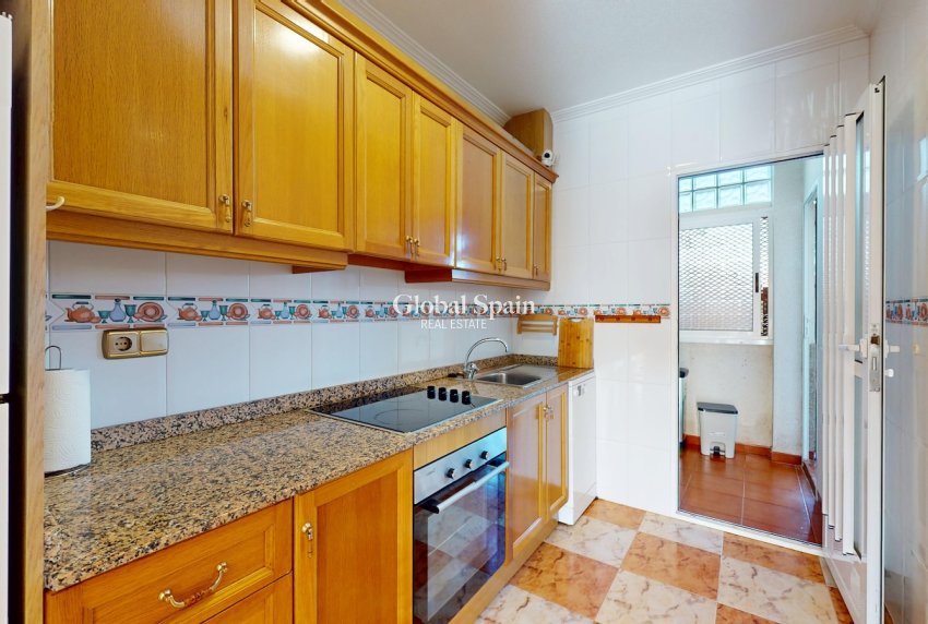 Revente - MAISON -
ORIHUELA - Inland