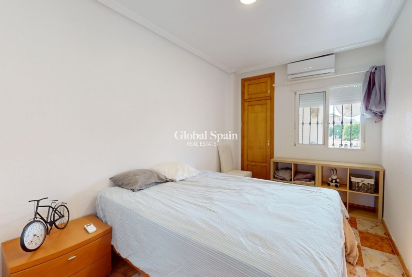 Revente - MAISON -
ORIHUELA - Inland