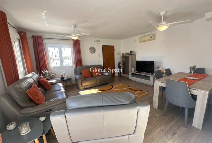 Revente - MAISON -
ORIHUELA - Inland