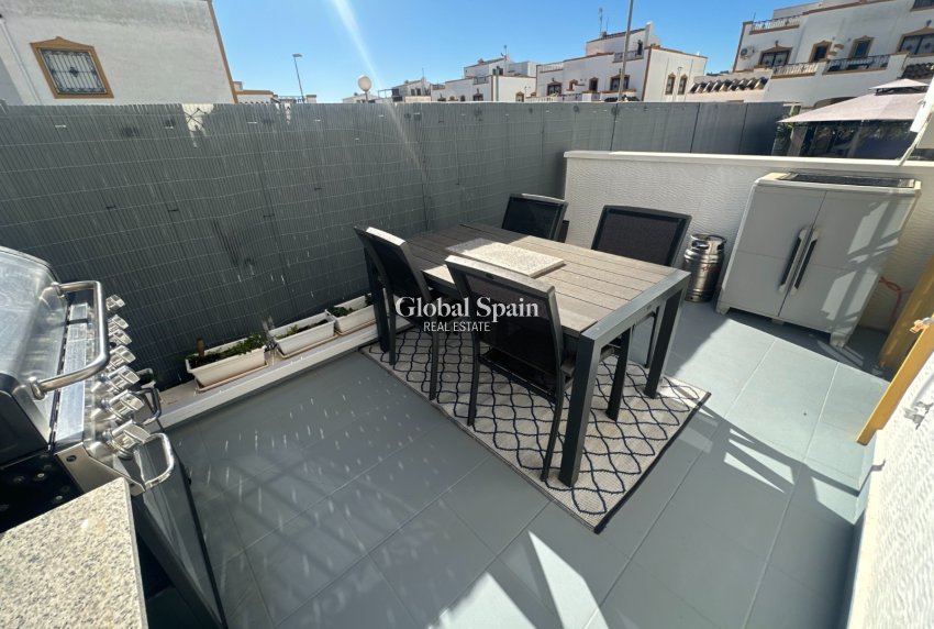 Revente - MAISON -
ORIHUELA - Inland