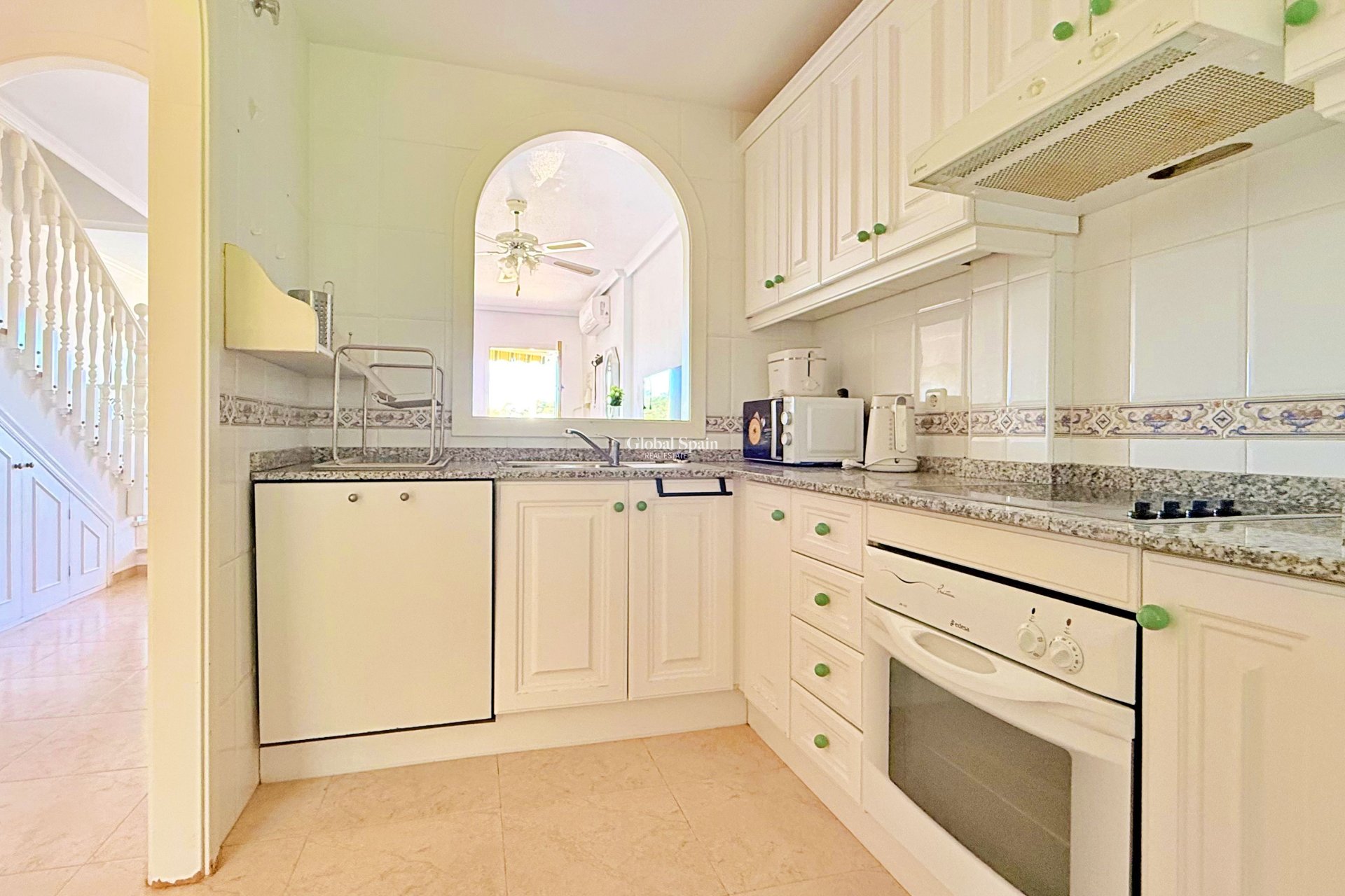 Revente - MAISON -
ORIHUELA - Inland