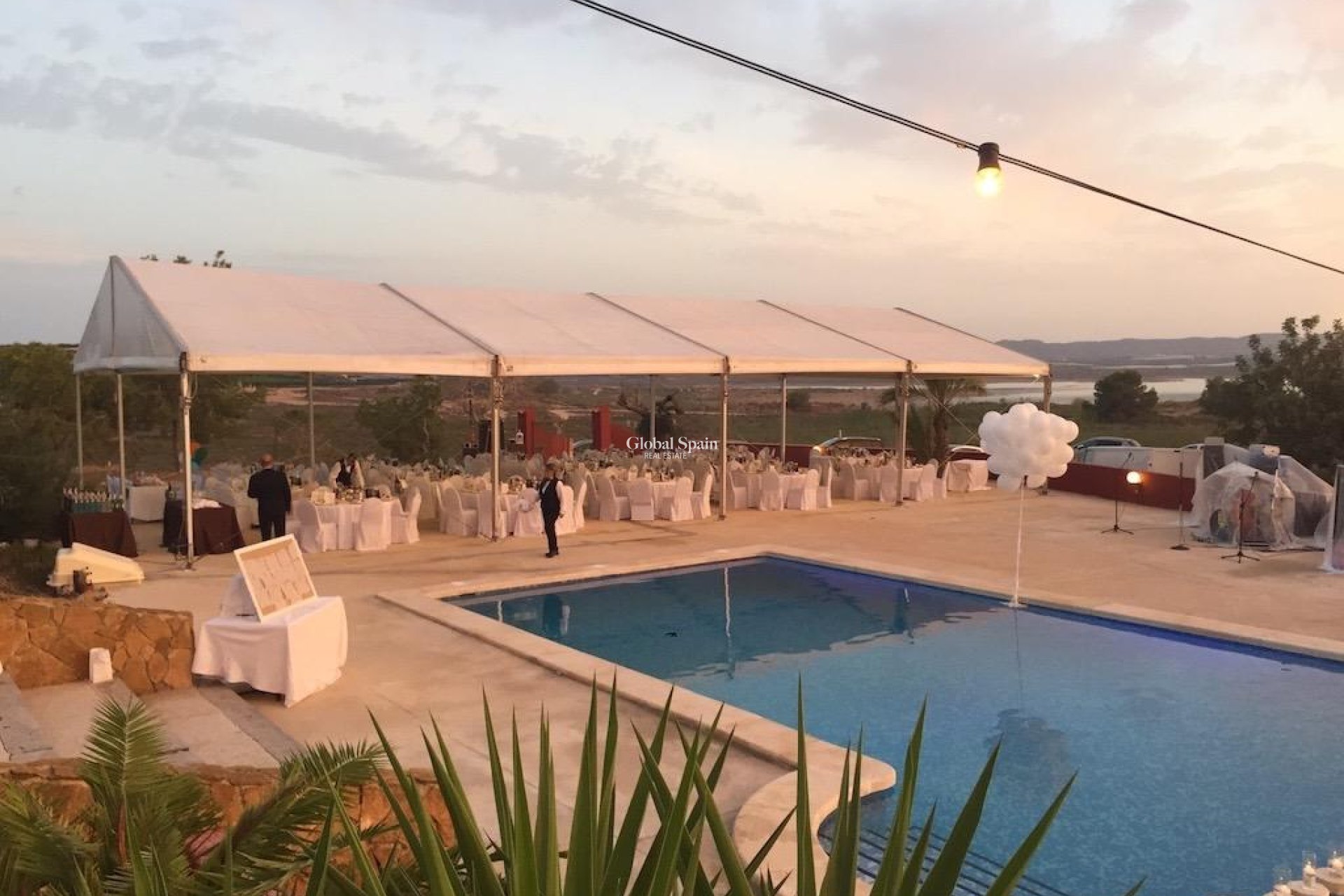 Revente - MAISON -
ORIHUELA - Inland