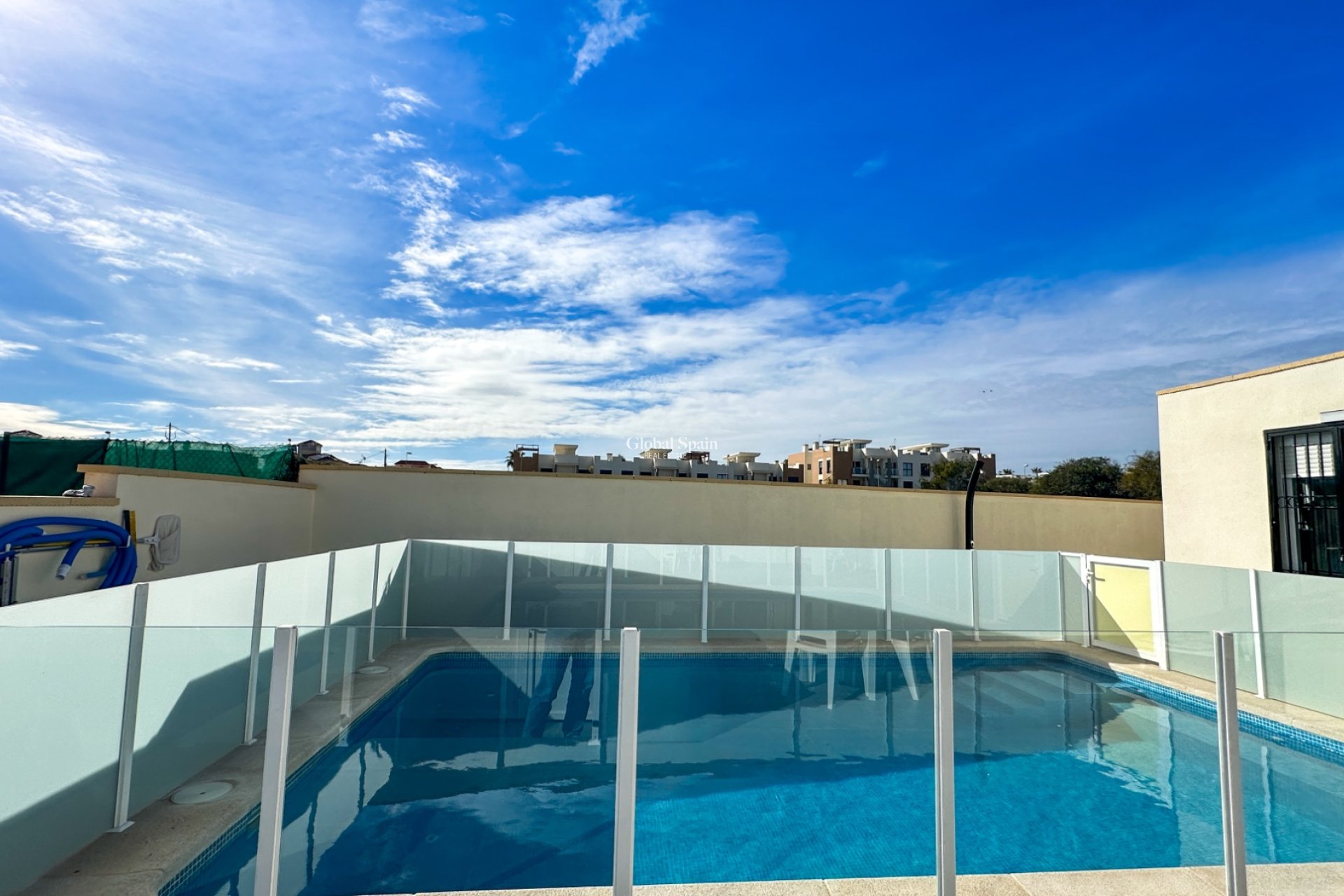 Revente - MAISON -
ORIHUELA - Inland