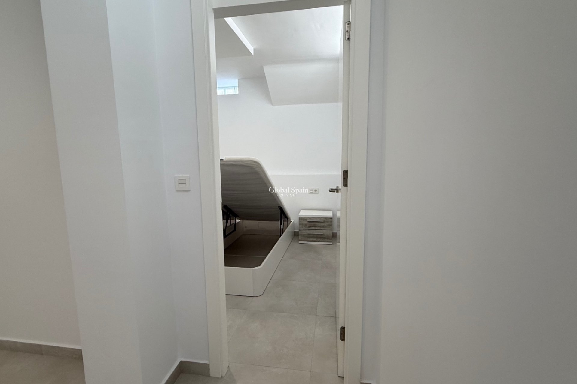 Revente - MAISON -
ORIHUELA - Inland