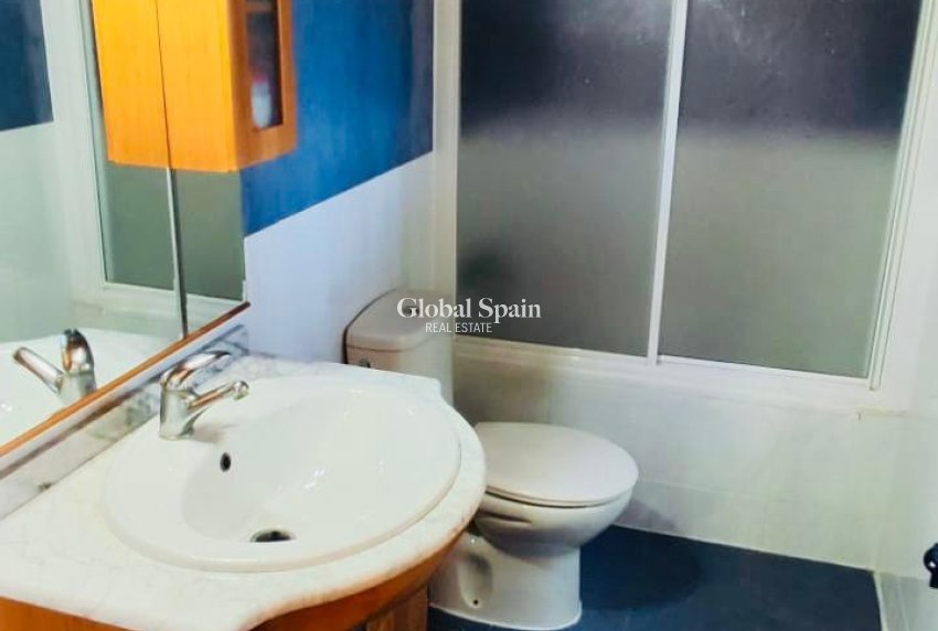 Revente - MAISON -
ORIHUELA - Inland
