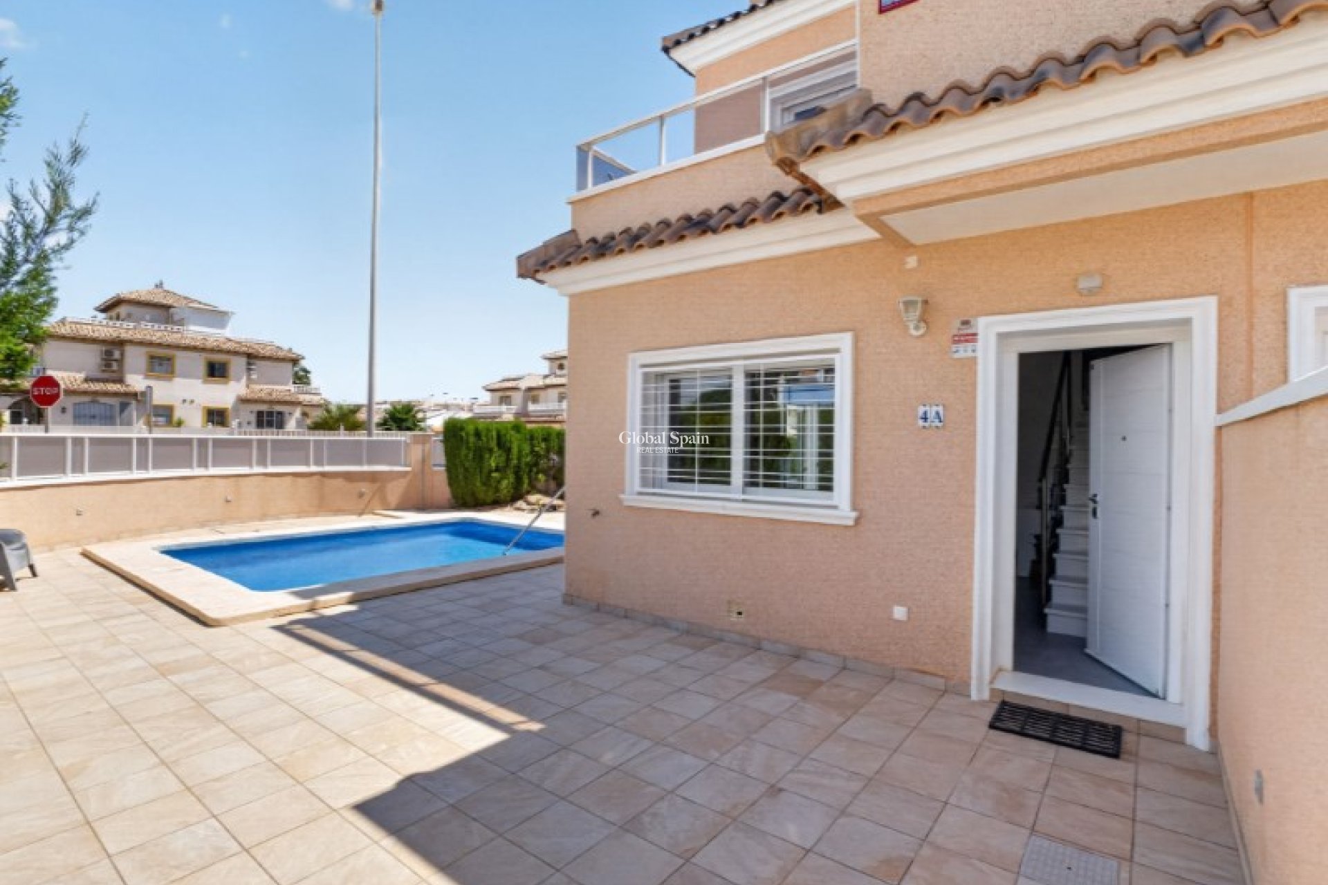 Revente - MAISON -
ORIHUELA - Inland