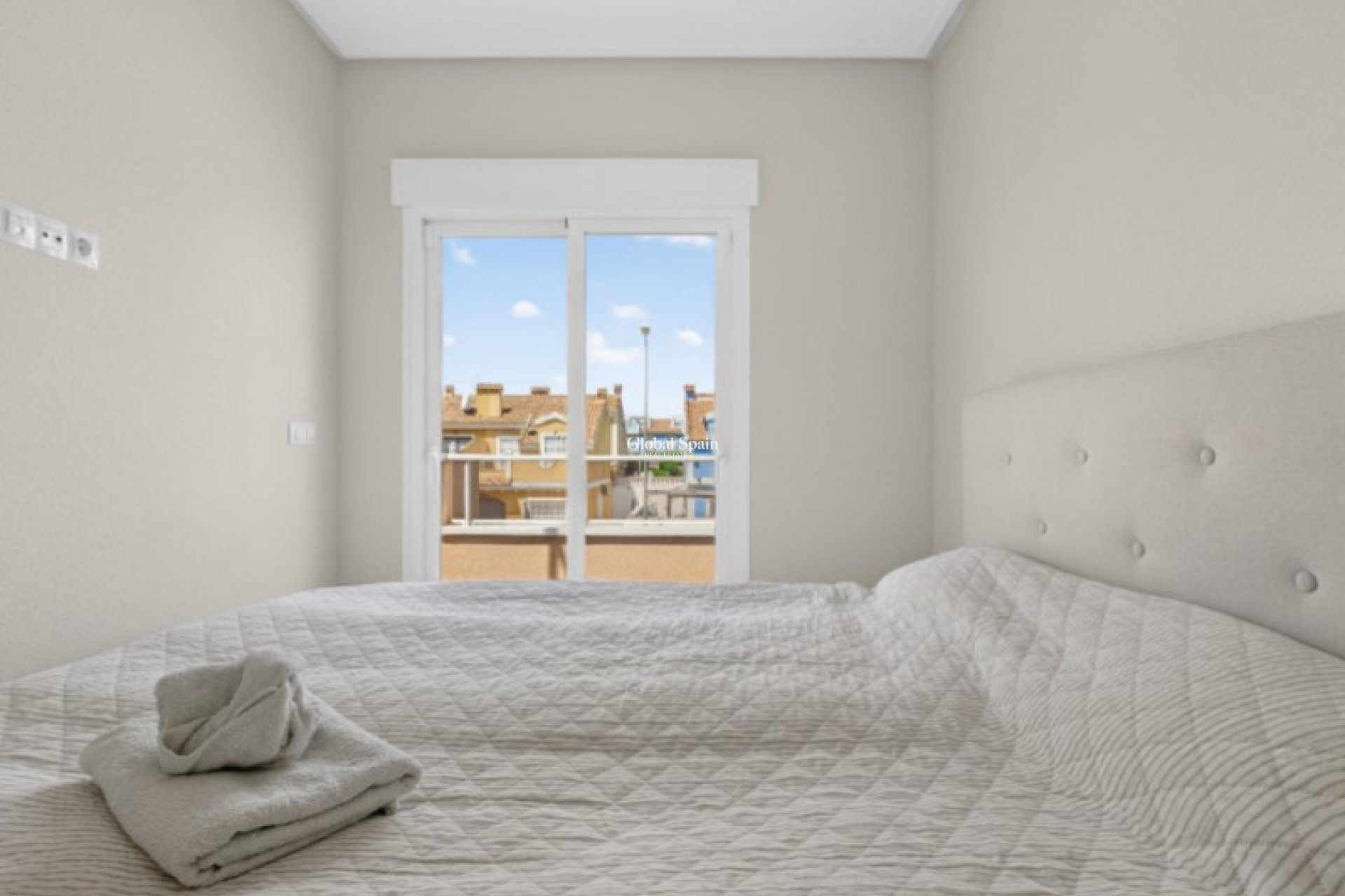 Revente - MAISON -
ORIHUELA - Inland