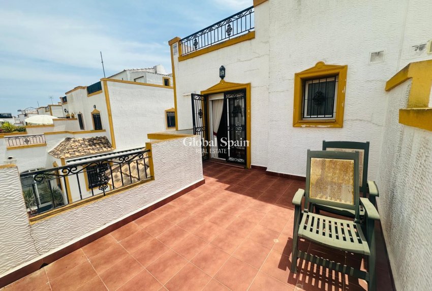 Revente - MAISON -
ORIHUELA - Inland