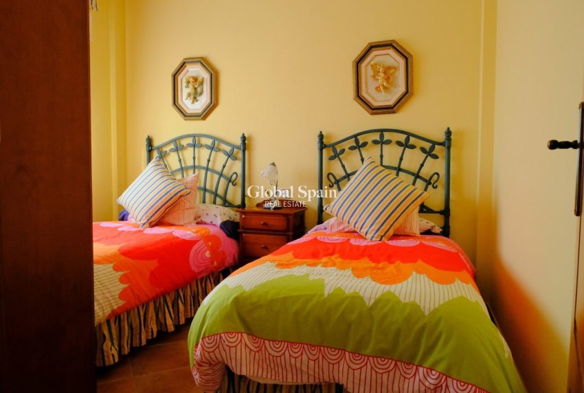 Revente - MAISON -
ORIHUELA - Inland