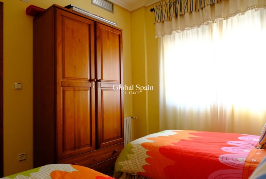Revente - MAISON -
ORIHUELA - Inland