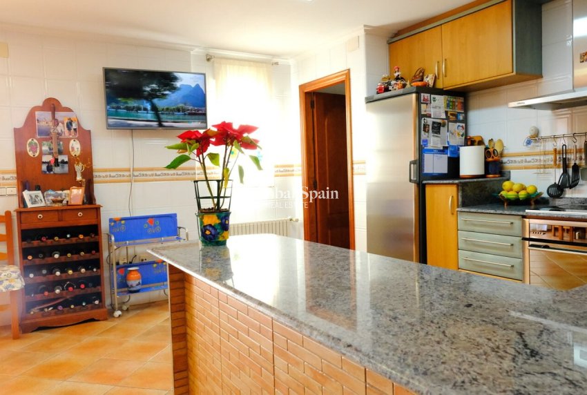 Revente - MAISON -
ORIHUELA - Inland