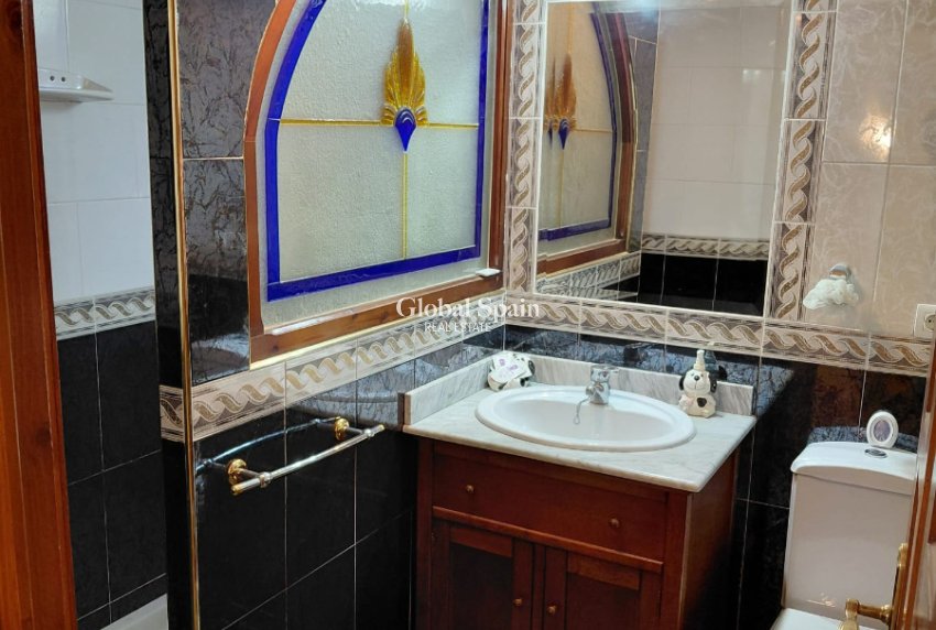 Revente - MAISON -
ORIHUELA - Inland