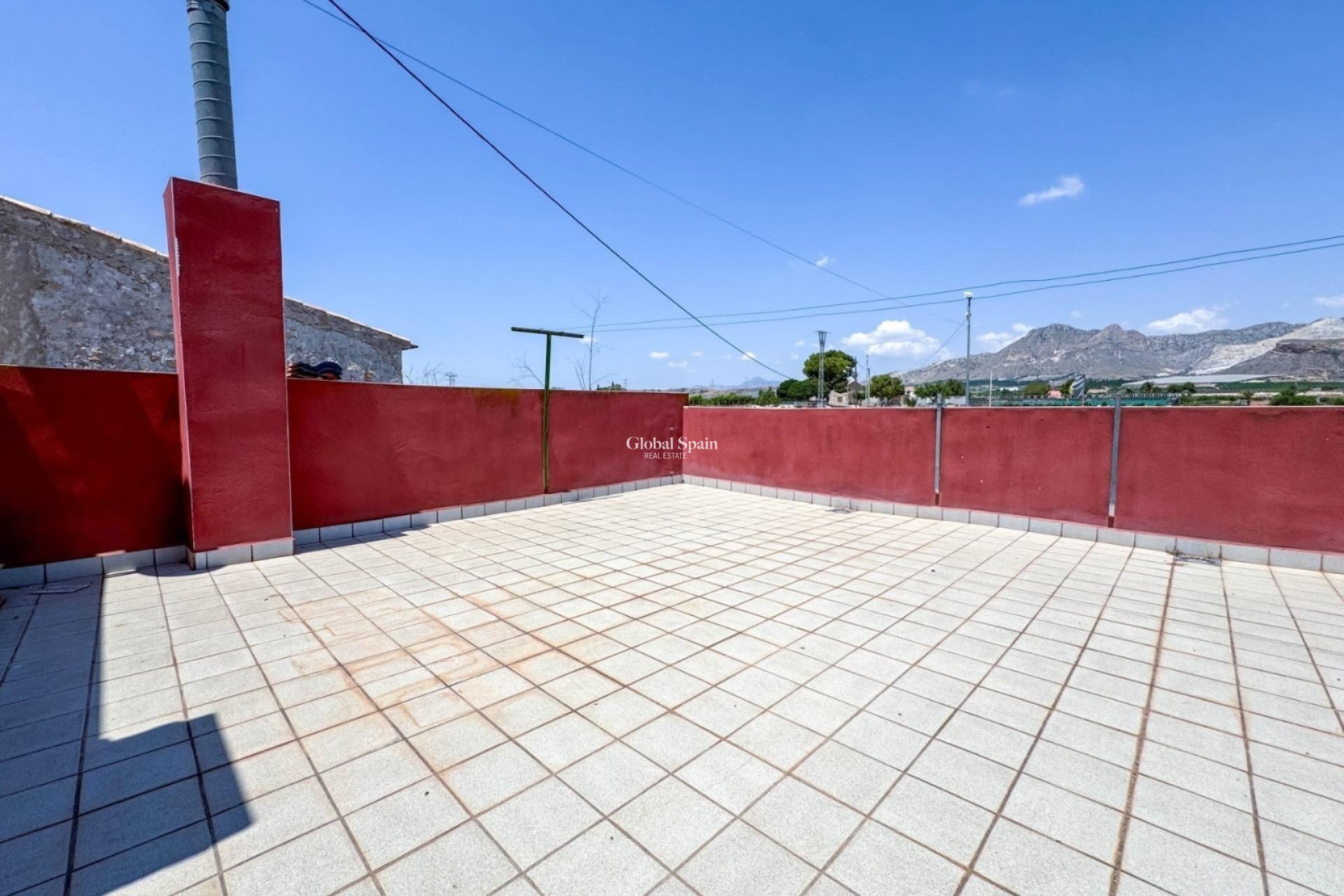 Revente - MAISON -
ORIHUELA - Inland