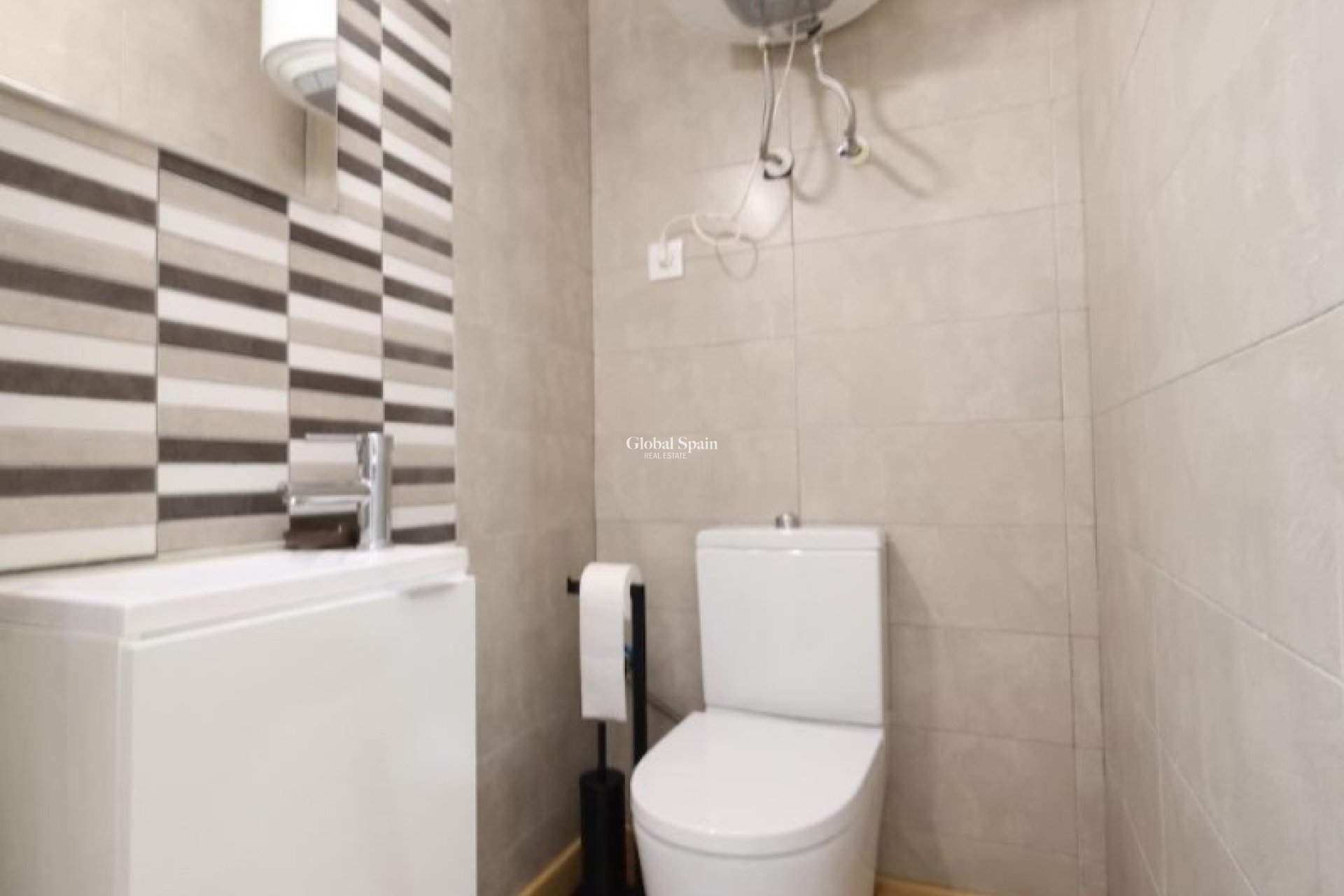 Revente - MAISON -
ORIHUELA - Inland