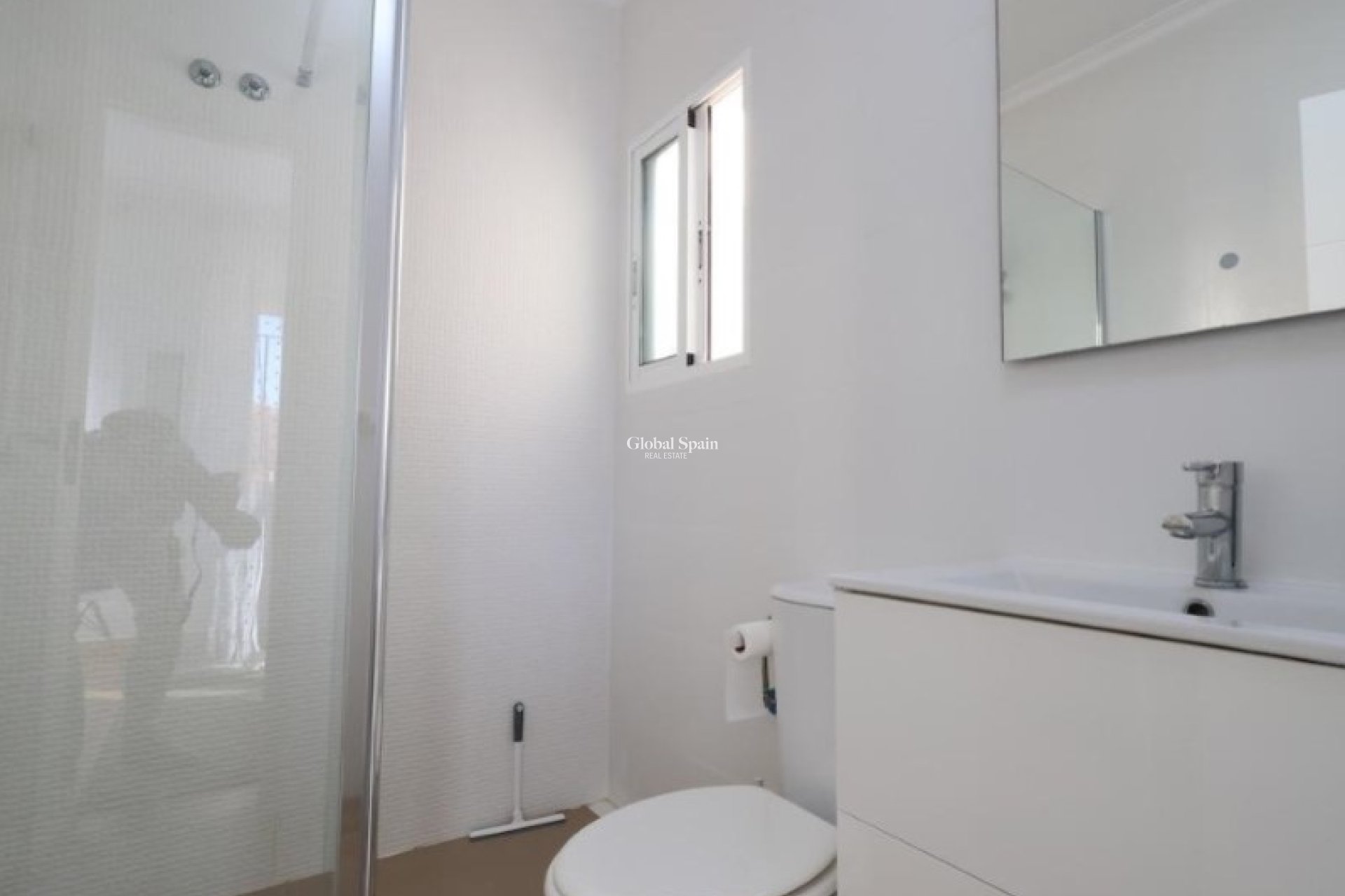 Revente - MAISON -
ORIHUELA - Inland