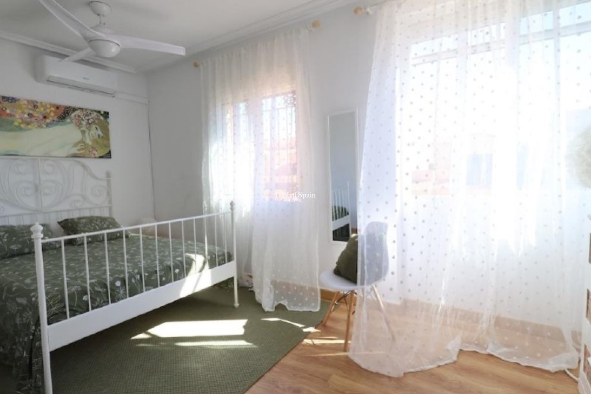 Revente - MAISON -
ORIHUELA - Inland