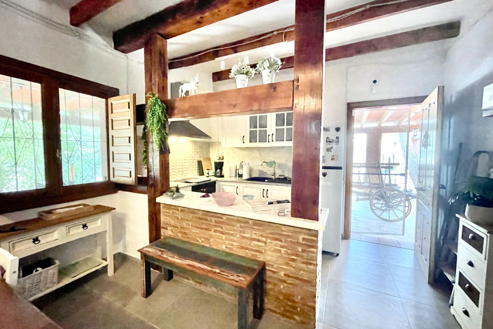 Revente - MAISON -
ORIHUELA - Inland