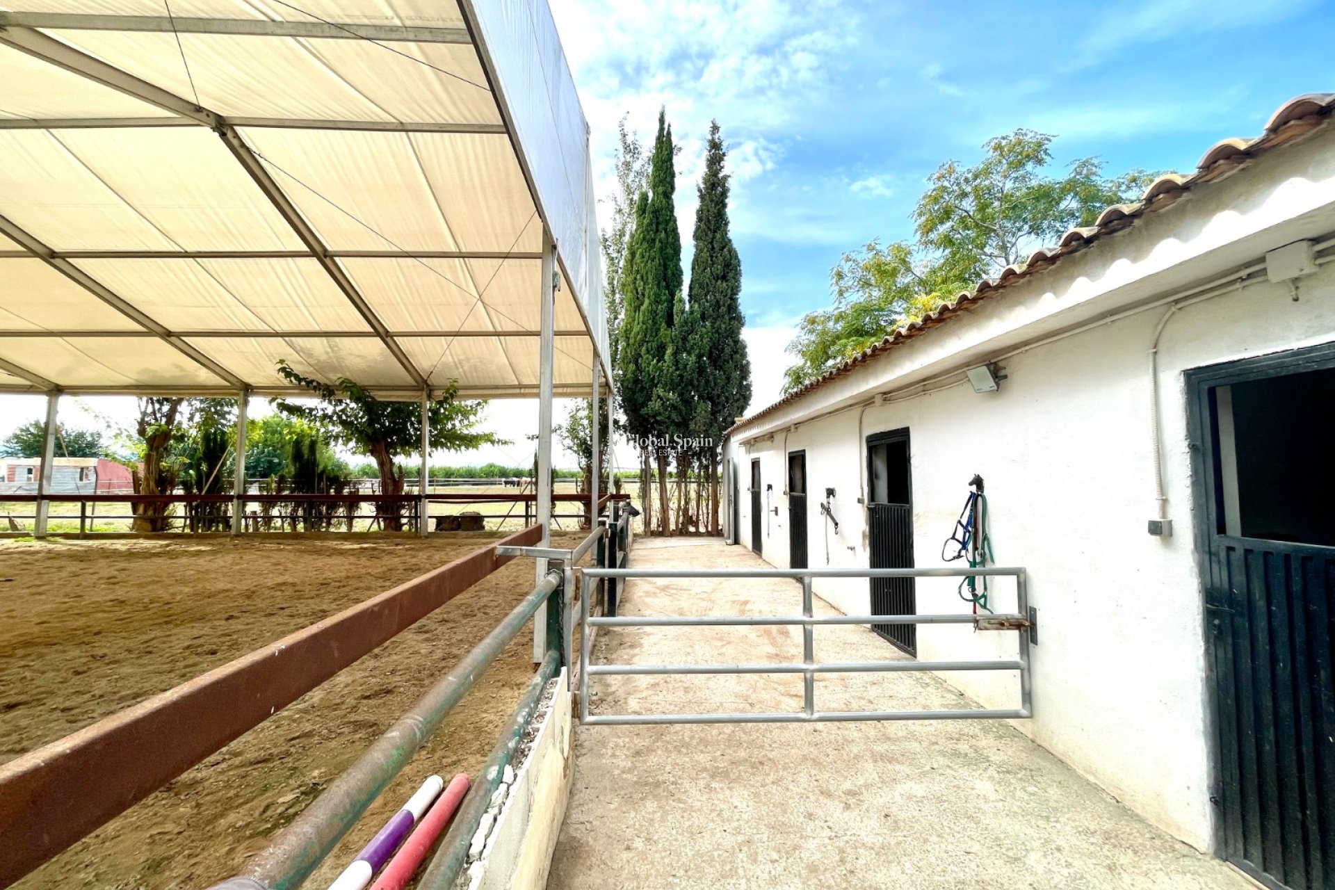 Revente - MAISON -
ORIHUELA - Inland