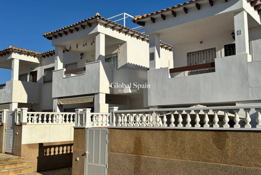 Revente - MAISON -
ORIHUELA - Los Balcones Y Los Altos