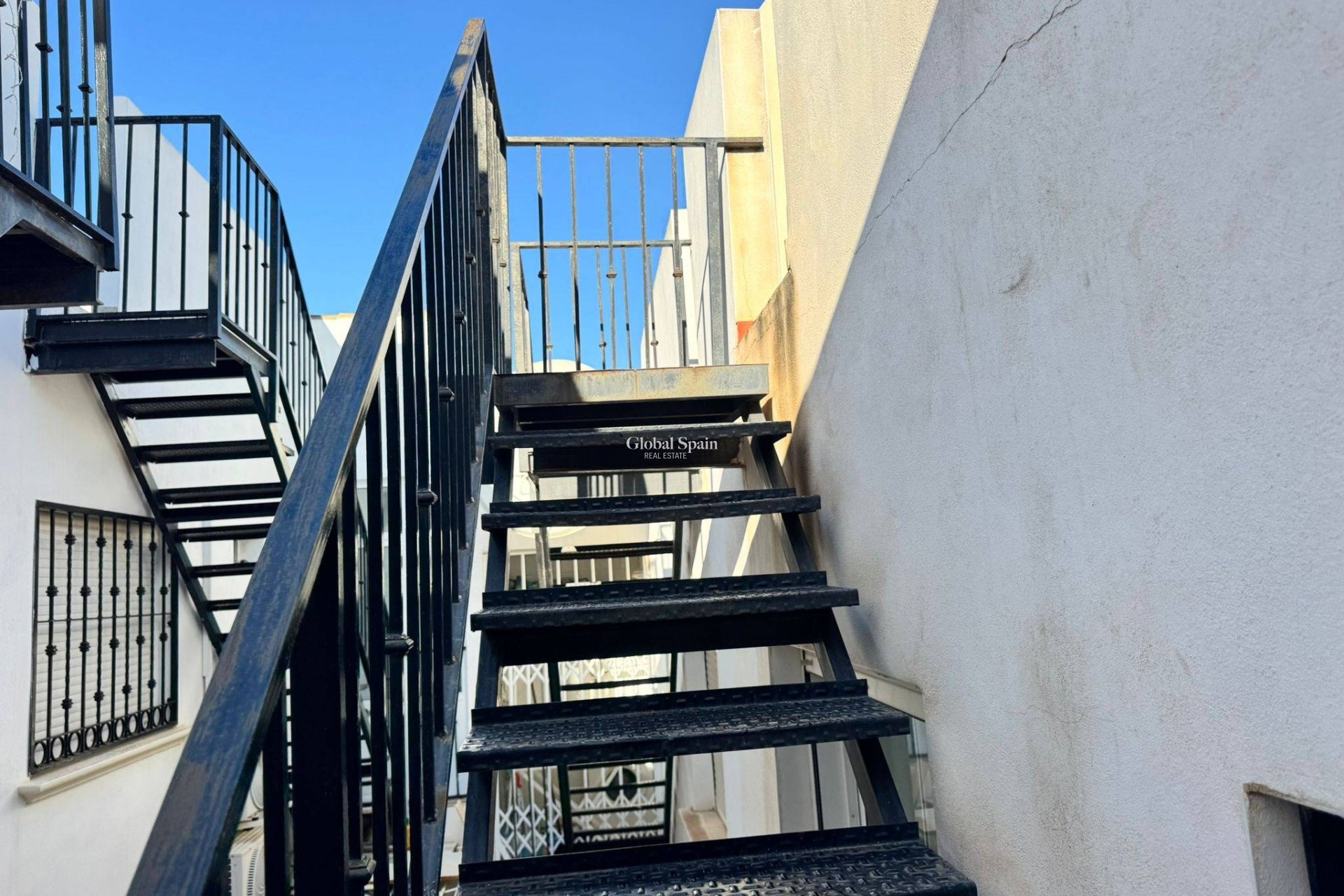 Revente - MAISON -
ORIHUELA - Los Balcones Y Los Altos