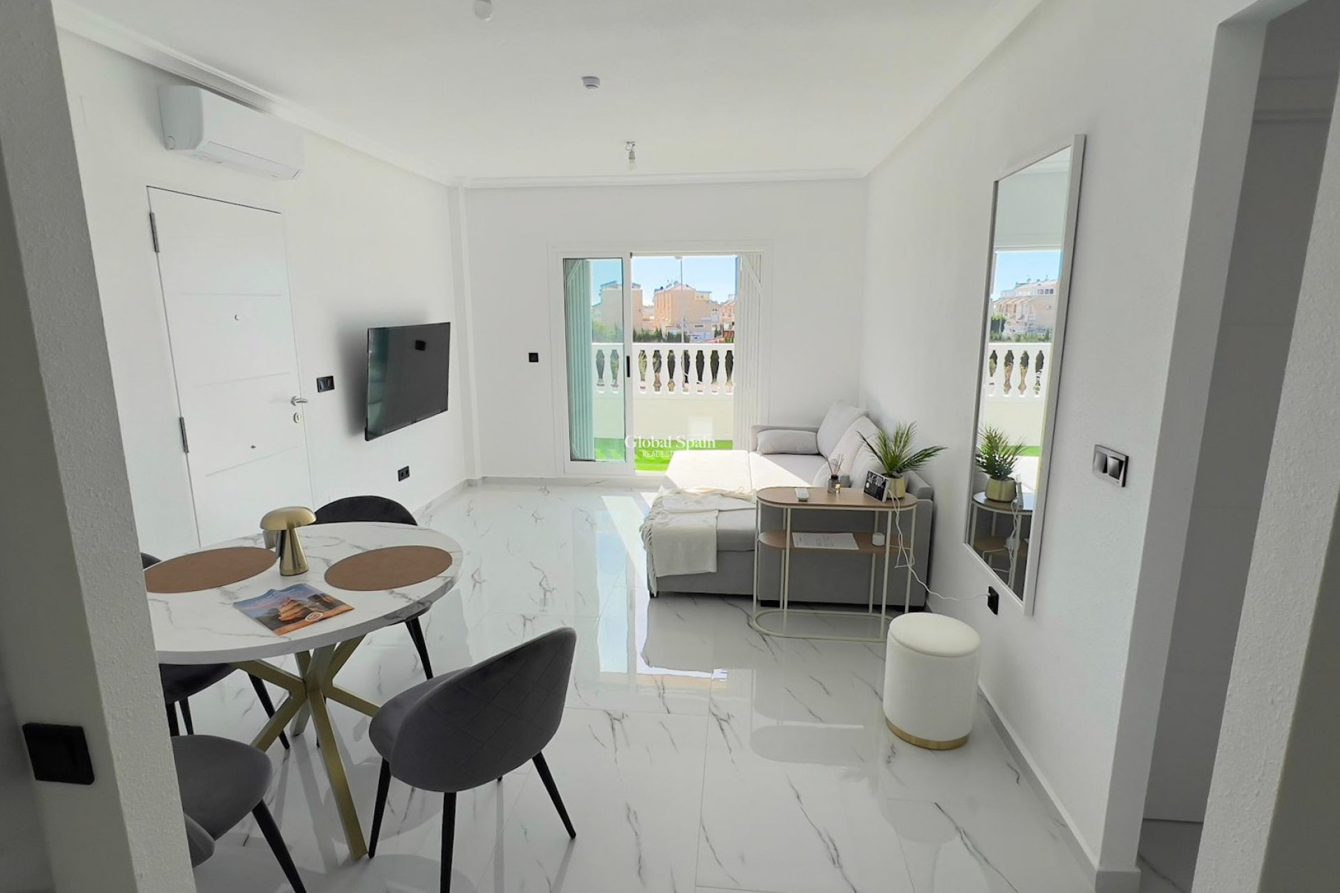 Revente - Maison -
ORIHUELA - Orihuela Costa