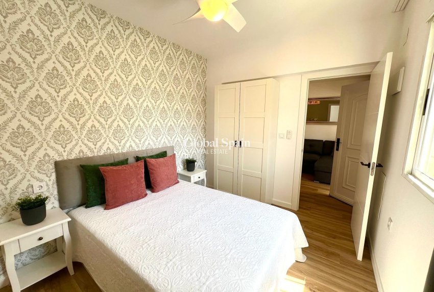 Revente - MAISON -
ORIHUELA - Urbanización Perla del Mar