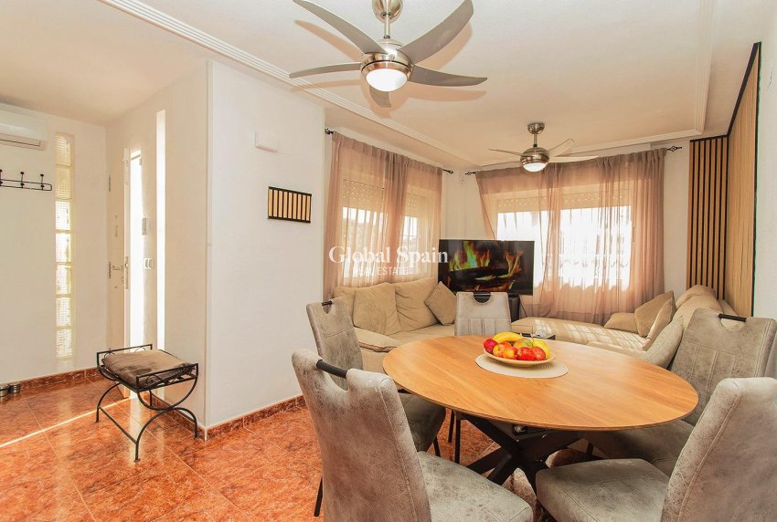 Revente - MAISON -
ORIHUELA - Urbanización Perla del Mar