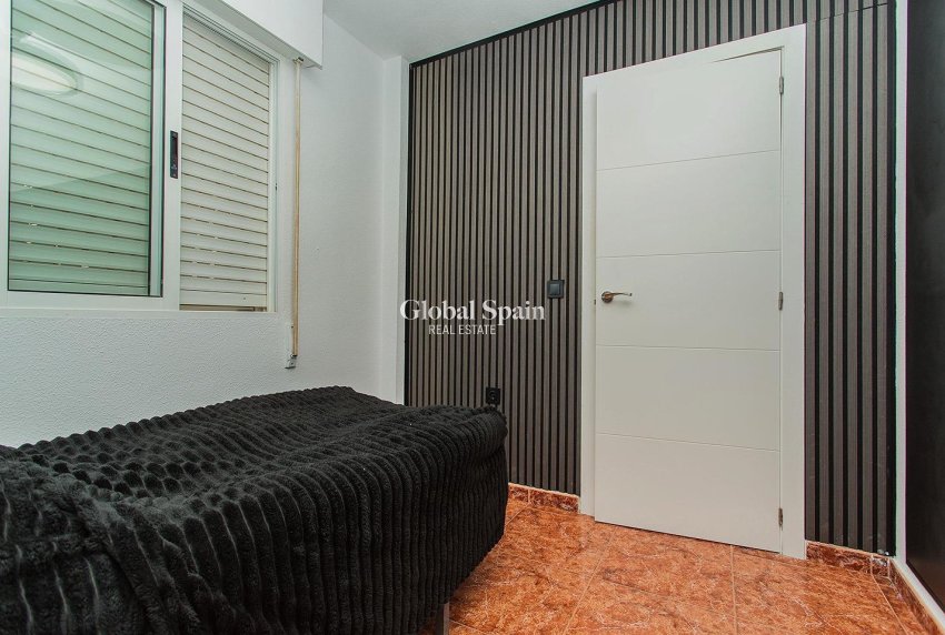 Revente - MAISON -
ORIHUELA - Urbanización Perla del Mar