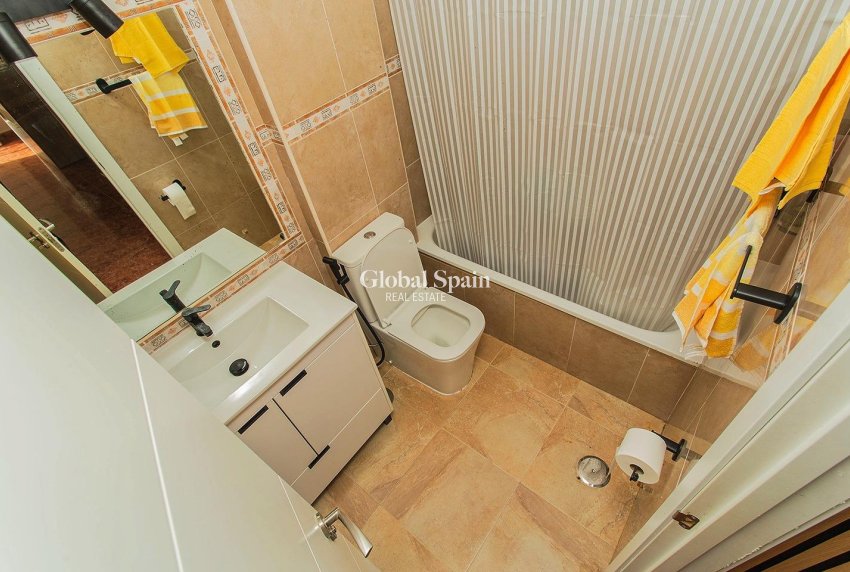 Revente - MAISON -
ORIHUELA - Urbanización Perla del Mar