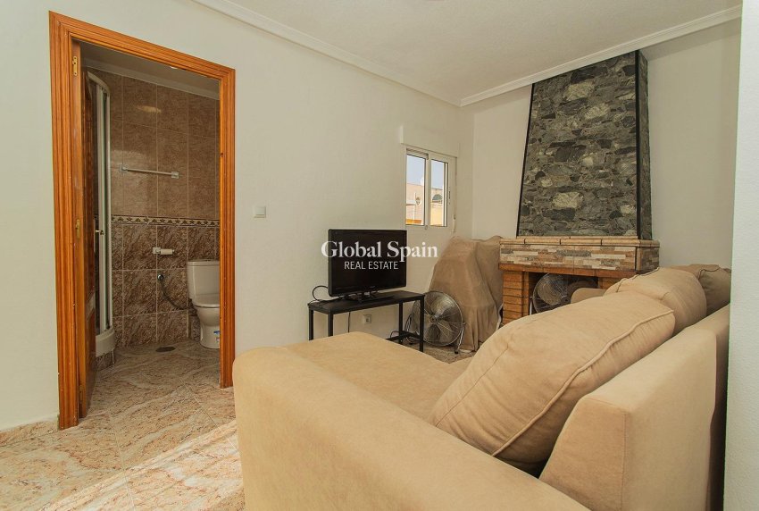 Revente - MAISON -
ORIHUELA - Urbanización Perla del Mar