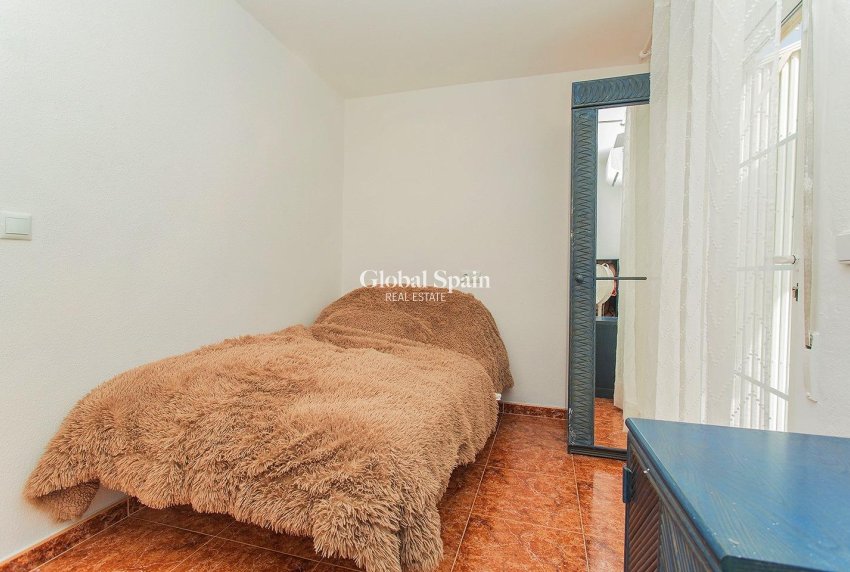 Revente - MAISON -
ORIHUELA - Urbanización Perla del Mar