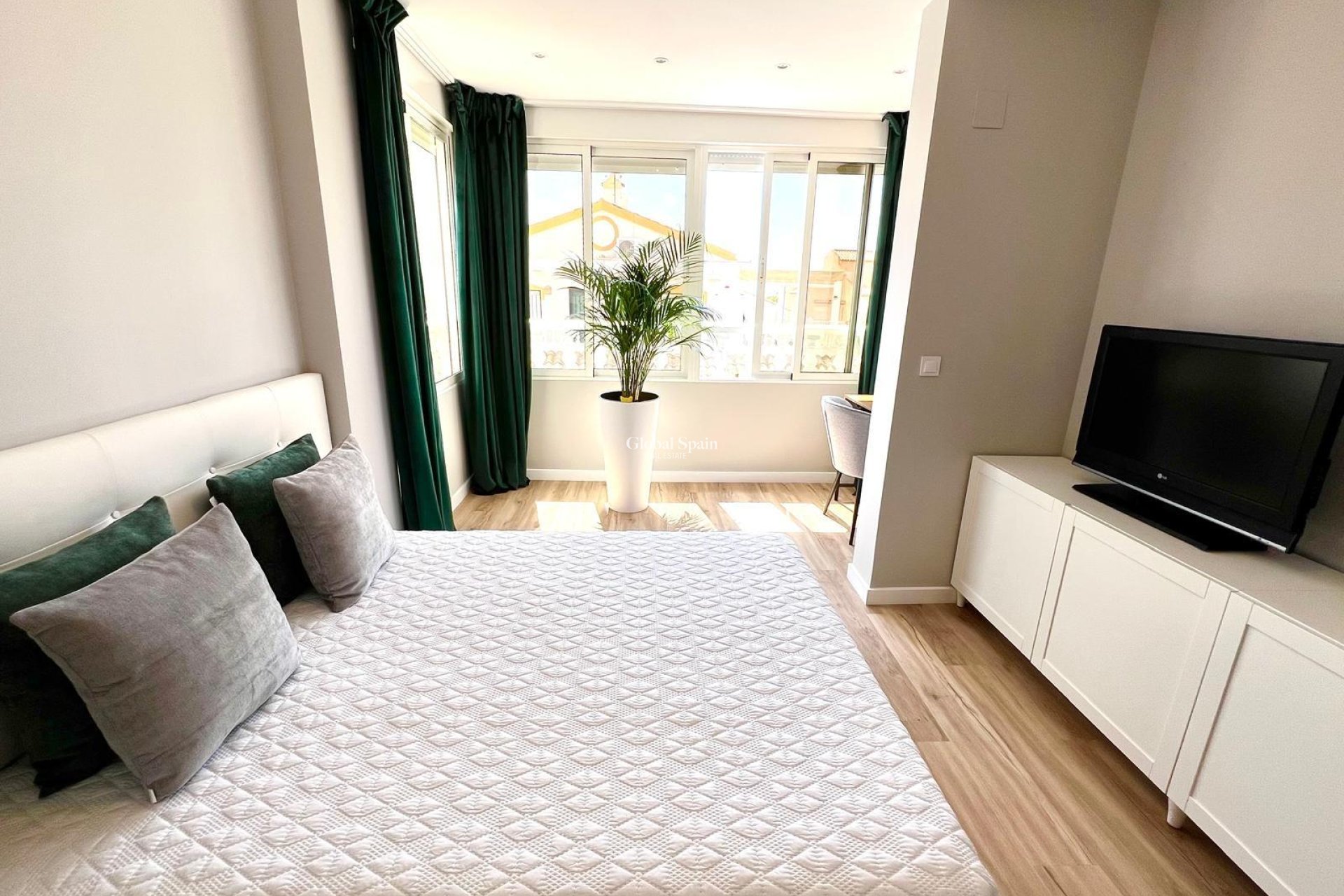 Revente - MAISON -
ORIHUELA - Urbanización Perla del Mar